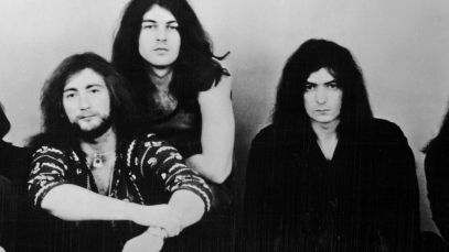 Deep Purple pose together