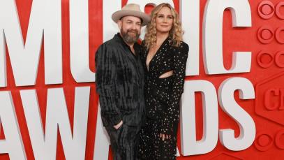 Sugarland announced a tour and single with Little big Town