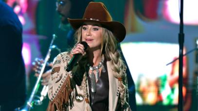 :Lainey Wilson teamed up with Wynonna Judd for Refugee