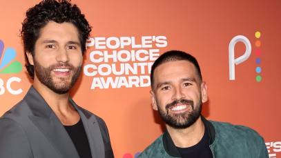 Dan + Shay will start their first playoff round on The Voice tonight