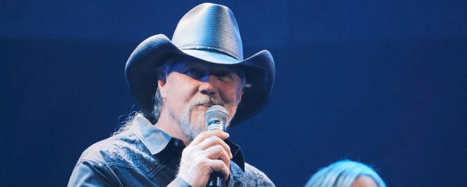 Behind the Music will feature Trace Adkins in a new episode