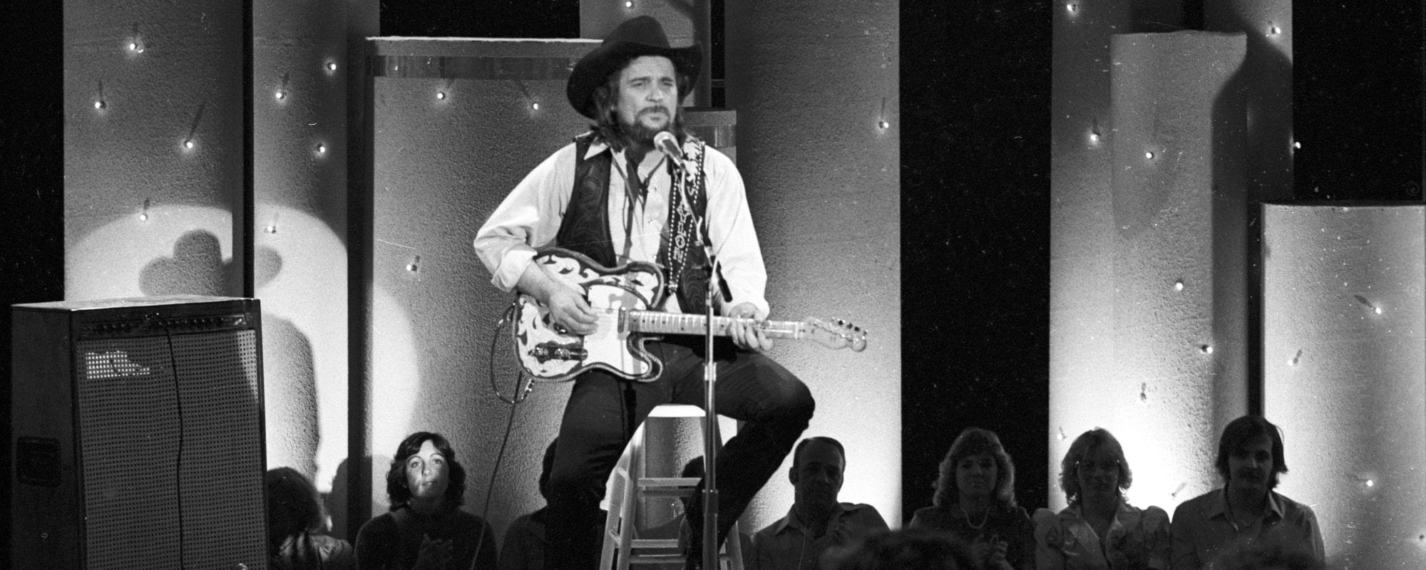 Remember When Waylon Jennings Walked Out of the “We Are the World” Recording Session in 1985?