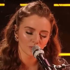 Emmy Russell performs "Coal Miner's Daughter" by Loretta Lynn on American Idol