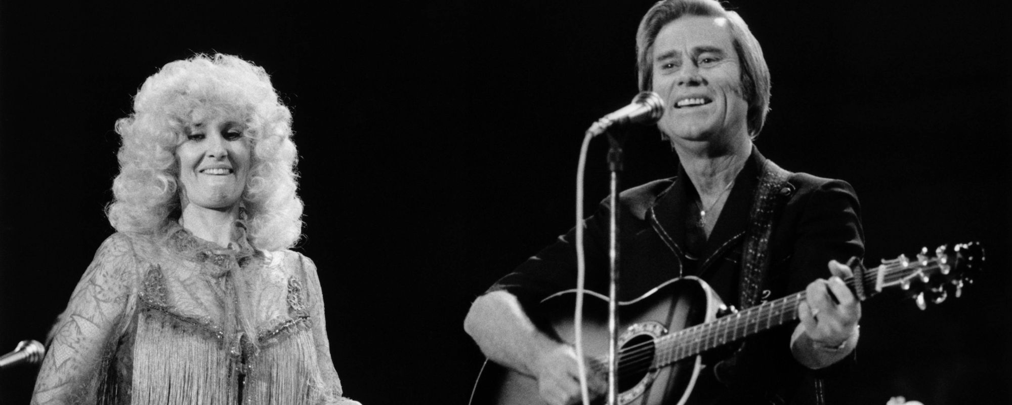 Tammy Wynette and George Jones performing
