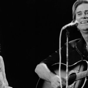 Tammy Wynette and George Jones performing
