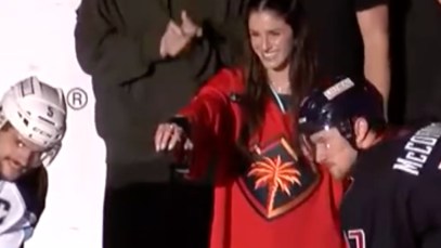 ‘American Idol’ Winner Abi Carter Drops the Puck and Hockey Fans’ Jaws With Breathtaking National Anthem Rendition