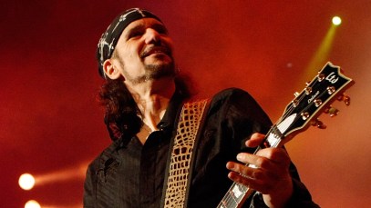 Bruce Kulick Discusses Kiss' Farwell Show and His "Weird" Contribution