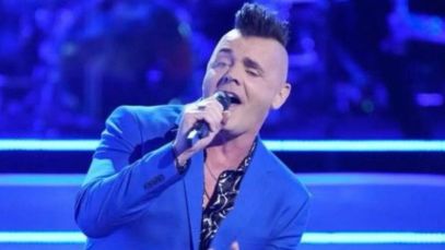 Bryan Olesen Performs on 'The Voice' Season 25