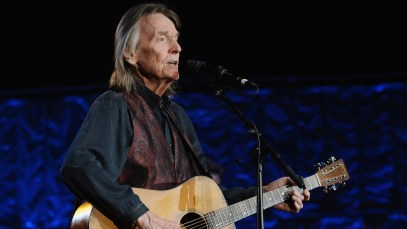 5 Cool Gordon Lightfoot Covers in Commemoration of the 1-Year Anniversary of the Canadian Folk Legend’s Death