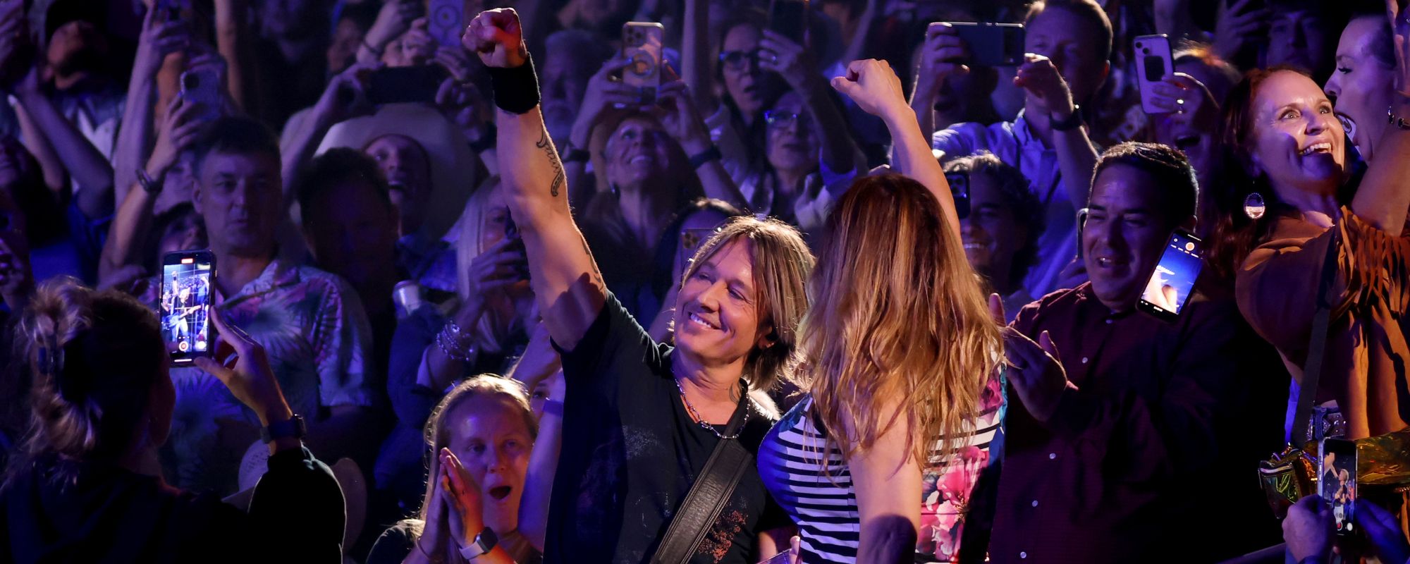Keith Urban Takes ‘The Voice’ Stage To Deliver Incredible “Messed up as Me” Performance: “That Set Is Crazy”