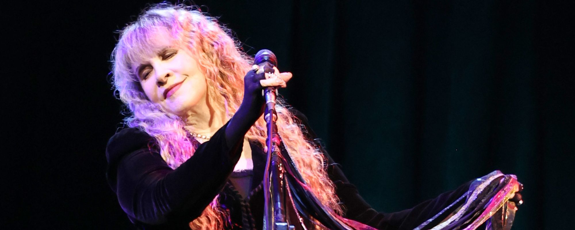 The Upbeat Pop Song Stevie Nicks Begrudgingly Recorded That Saved “Silver  Springs” From the Cutting Room Floor - American Songwriter