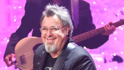 Vince Gill Returns to the Opry and Pays Tribute to Late Friend Jim Mills