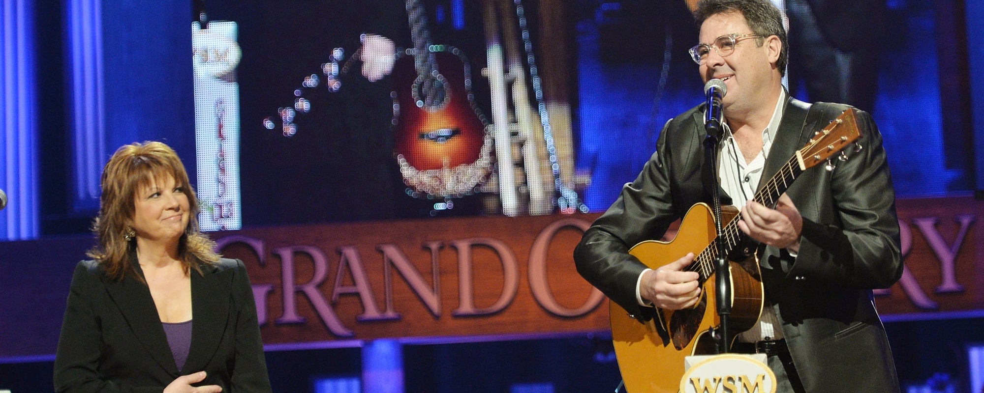 Watch Vince Gill and Patty Loveless Deliver an Emotional Performance of “Go Rest High on That Mountain” at George Jones’ Memorial