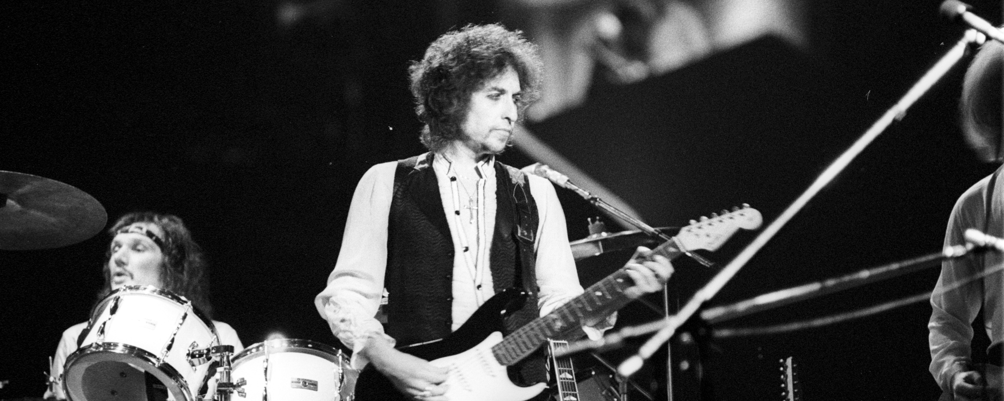 5 Memorable Bob Dylan Songs that Don’t Have  a Lot of Words