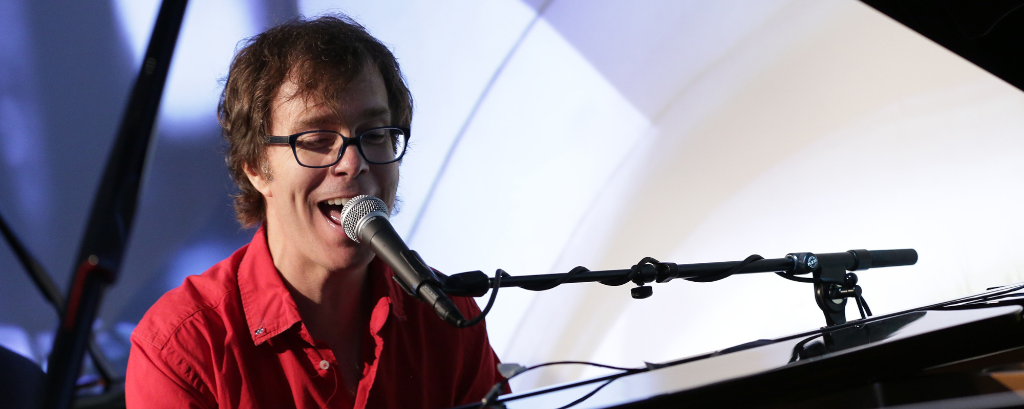 3 Acoustic One-Hit Wonders That Will Make You Sing Along All Over Again