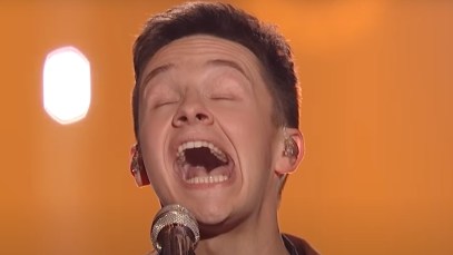 Bringing his “swagger” back to the stage once again, American Idol contestant Jack Blocker performed for the second time of the night with David Bowie’s iconic track “Space Oddity.” 