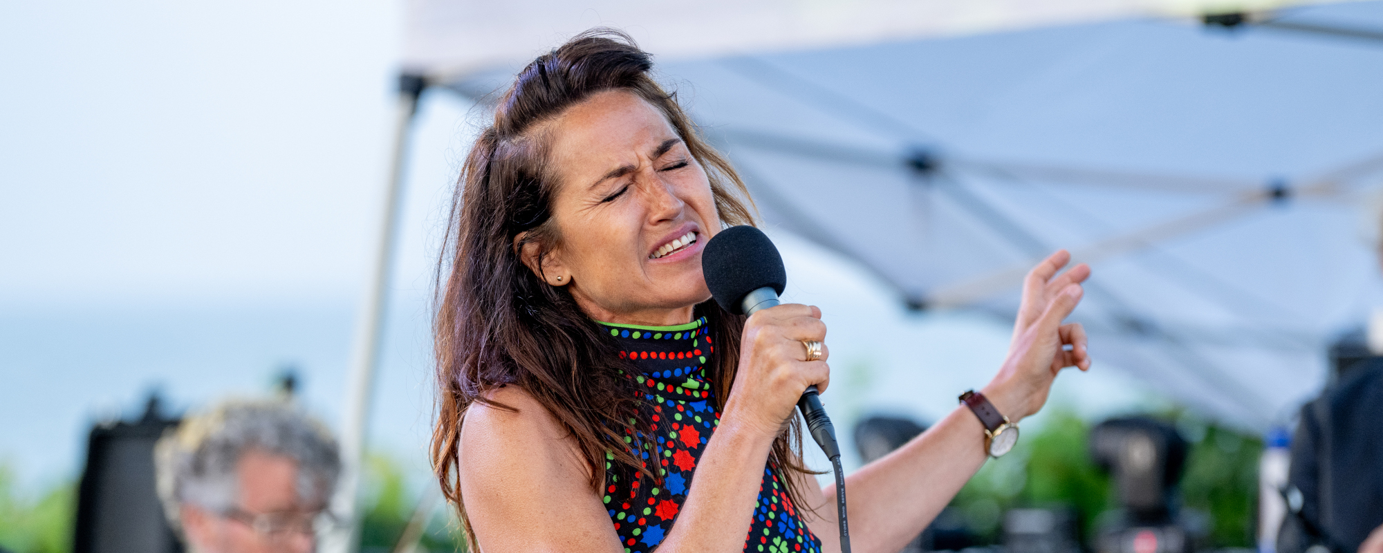 4 Great Cover Versions of Prince and the Revolution’s “Kiss” from an Eclectic Set of Artists