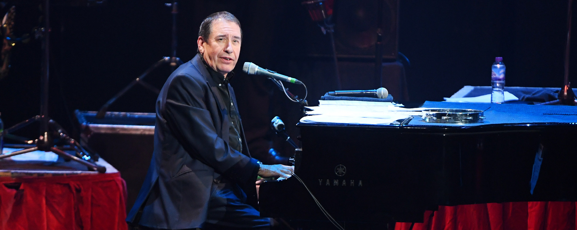 4 Memorable Jools Holland Keyboard Performances for Artists Other than Squeeze