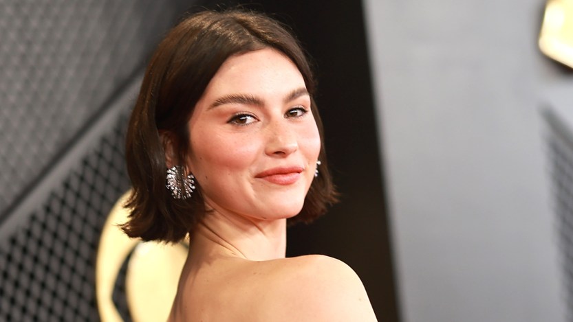 Gracie Abrams Recalls Fighting House Fire Alongside Taylor Swift