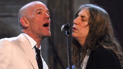 5 Cool Songs Featuring Guest Vocals by R.E.M.’s Michael Stipe, Including Tunes by Warren Zevon, Patti Smith, & More