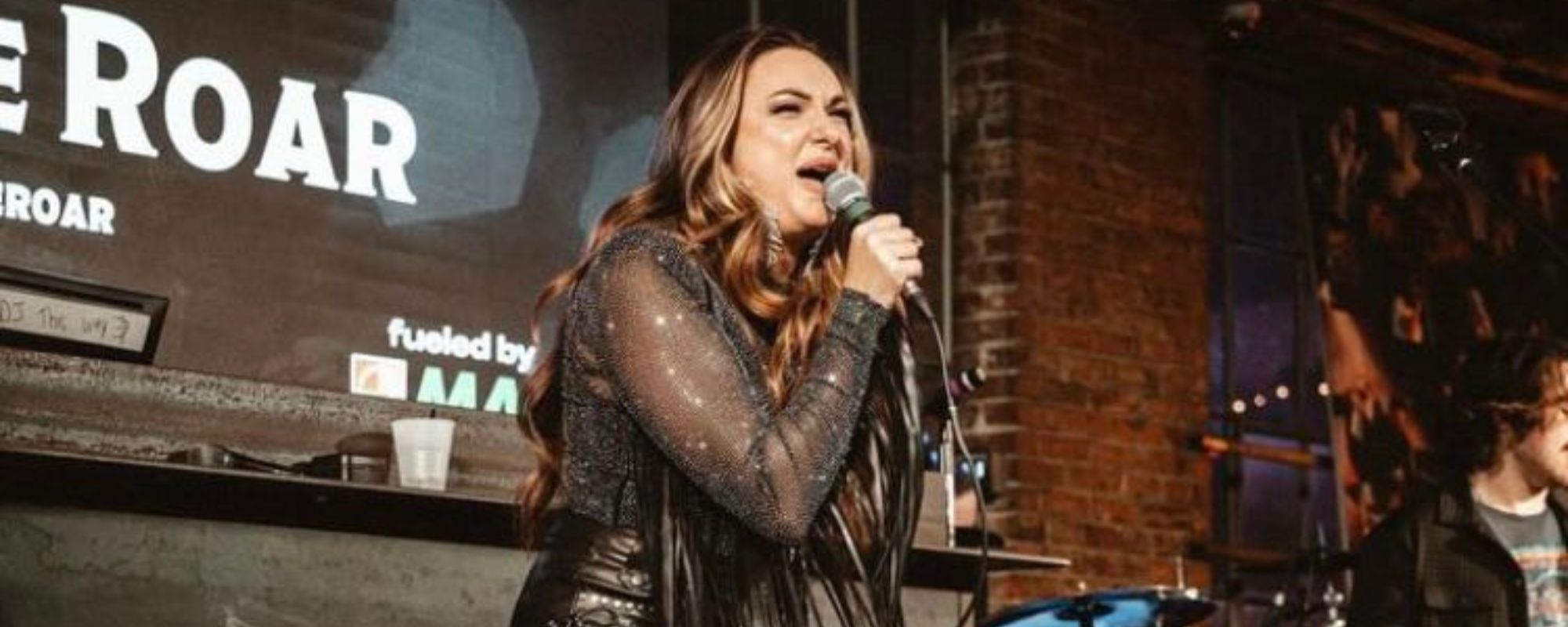 Watch 'The Voice' Favorites Huntley and Jacquie Roar Join Forces for a Stunning Performance at the Opry Plaza - American Songwriter