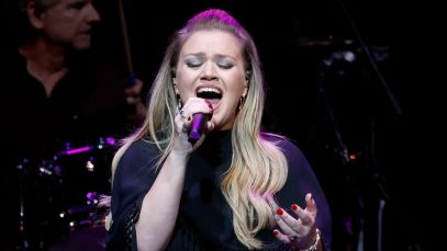 Kelly Clarkson Is (For Once) No Match for Bon Jovi on 'Kellyoke'