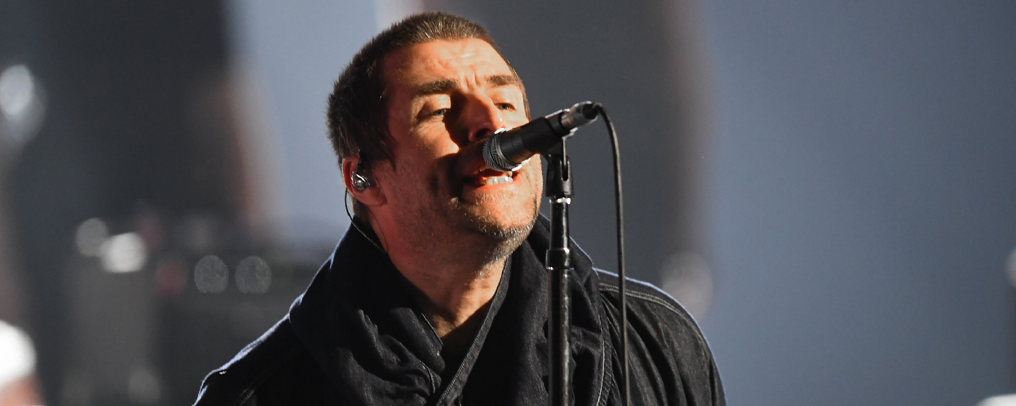 Liam Gallagher Dedicates "Half the World Away" to His "Little Brother"