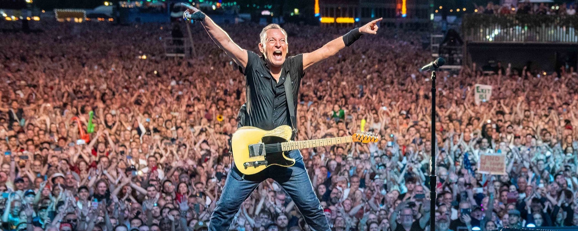 5 of the Greatest Backup Bands in Rock Music History