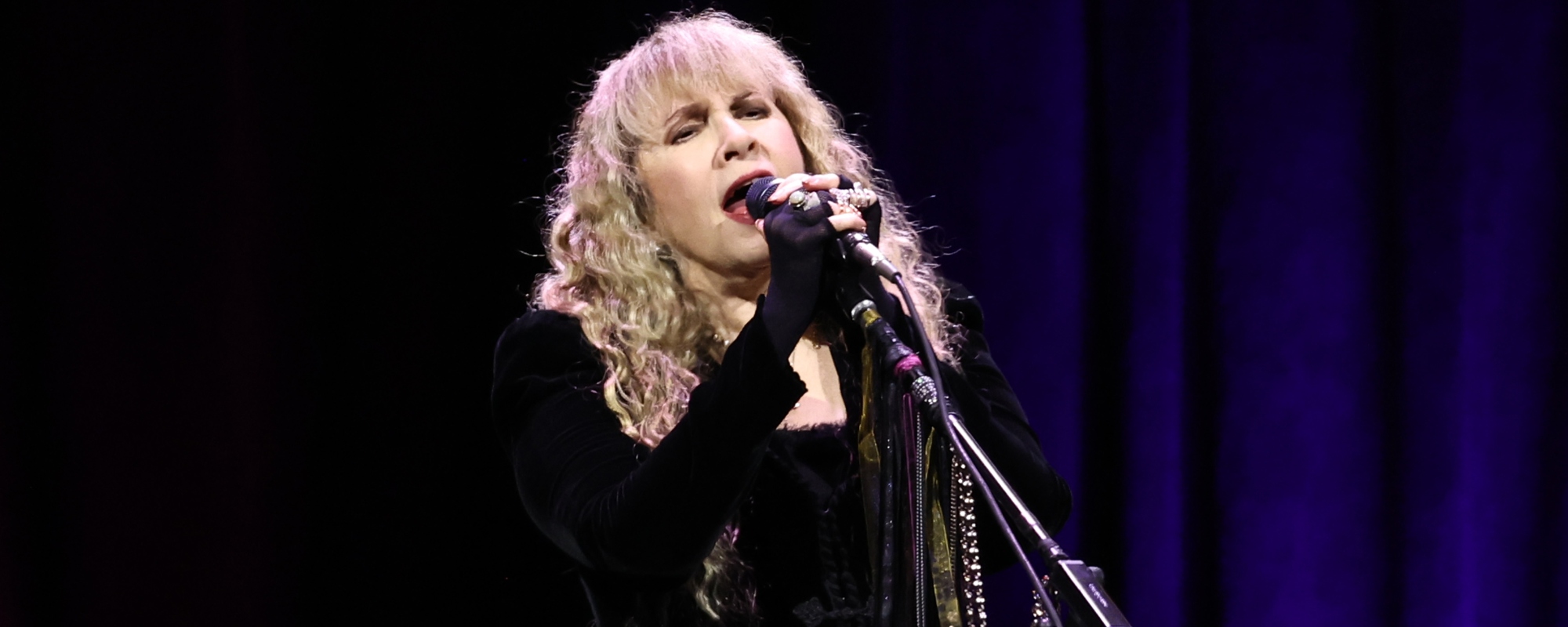 Stevie Nicks “Regrettably” Forced To Cancel Show at Last Minute With Fans  Already Lined Up - American Songwriter