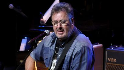 Vince Gill Recalls His Biggest Onstage Screw-up: "That Could've Been Really, Really Bad"