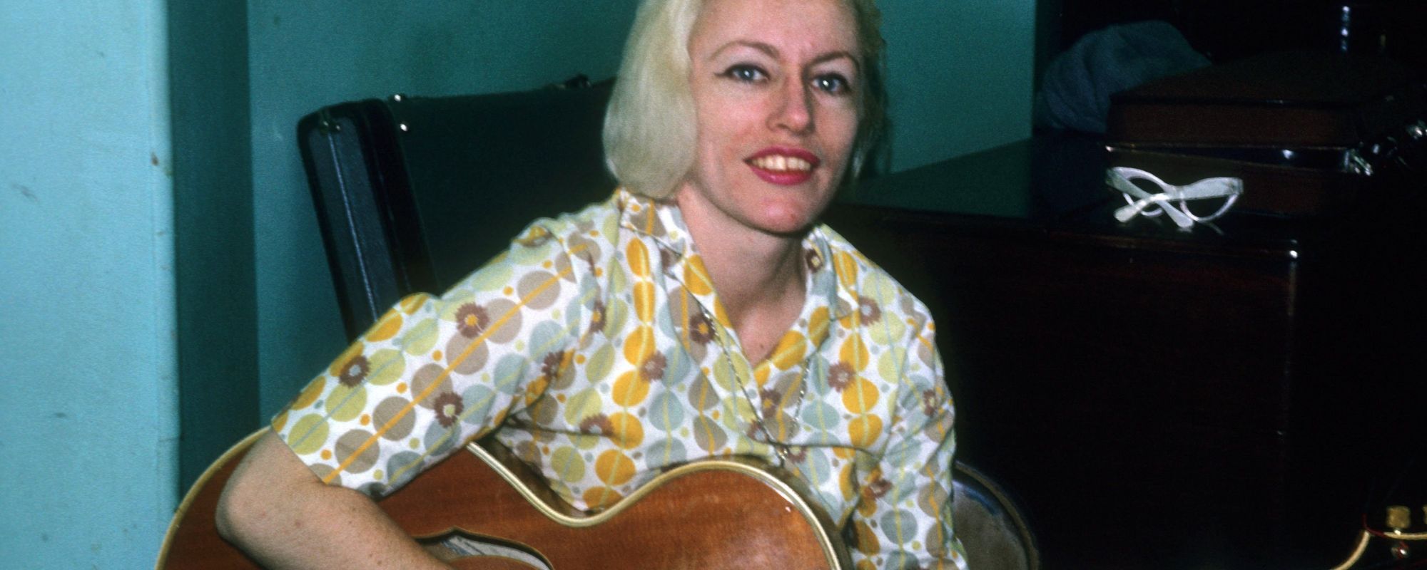 Carol Kaye playing guitar