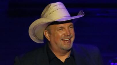 Born on This Day in 1938, the Country Hitmaker Behind Your Favorite Garth Brooks Classics and Crystal Gayle’s Signature Hit