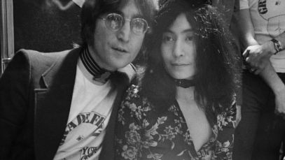 John Lennon and Yoko Ono sitting together