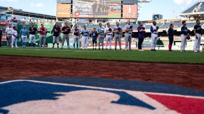 National Anthem Singer Changes Words to "Blue Glare:" Honest Mistake or Political Statement?
