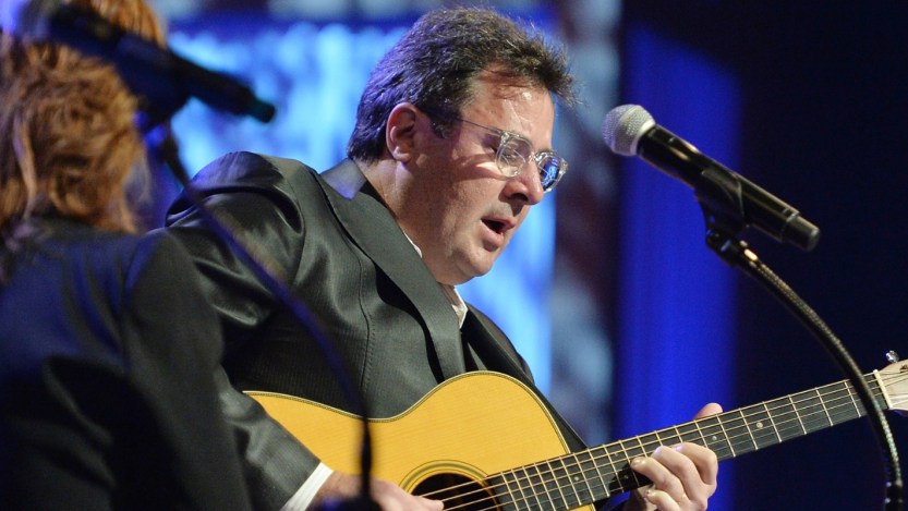 Vince Gill and Patty Loveless’ “When I Call Your Name” Performance Might Be the “Most Spectacular Duet” in Music History