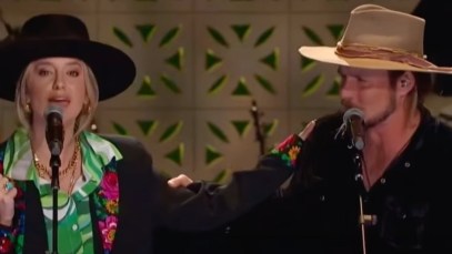Watch Willie Nelson’s Son and Lainey Wilson Give “One of the Best” Tributes Ever With This Kenny Rogers Cover