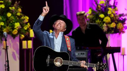 George Strait Sang "I Cross My Heart" To His Wife On Their 50th Anniversary in Vegas
