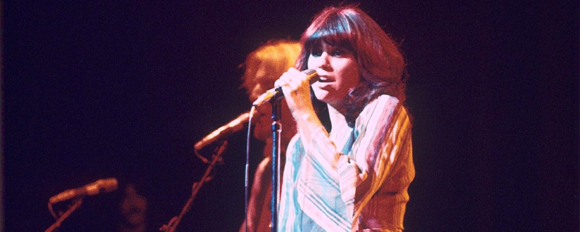 4 Memorable Guest Vocal Appearances by Linda Ronstadt, Including on Songs by Neil Young and Paul Simon