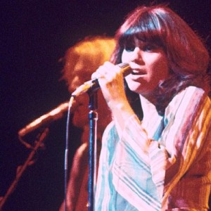 4 Memorable Guest Vocal Appearances by Linda Ronstadt, Including on Songs by Neil Young and Paul Simon