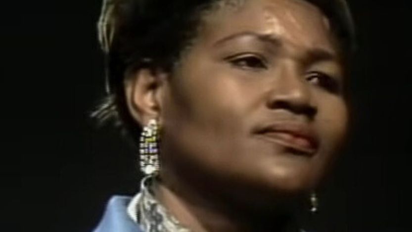 Big Mama Thornton performing