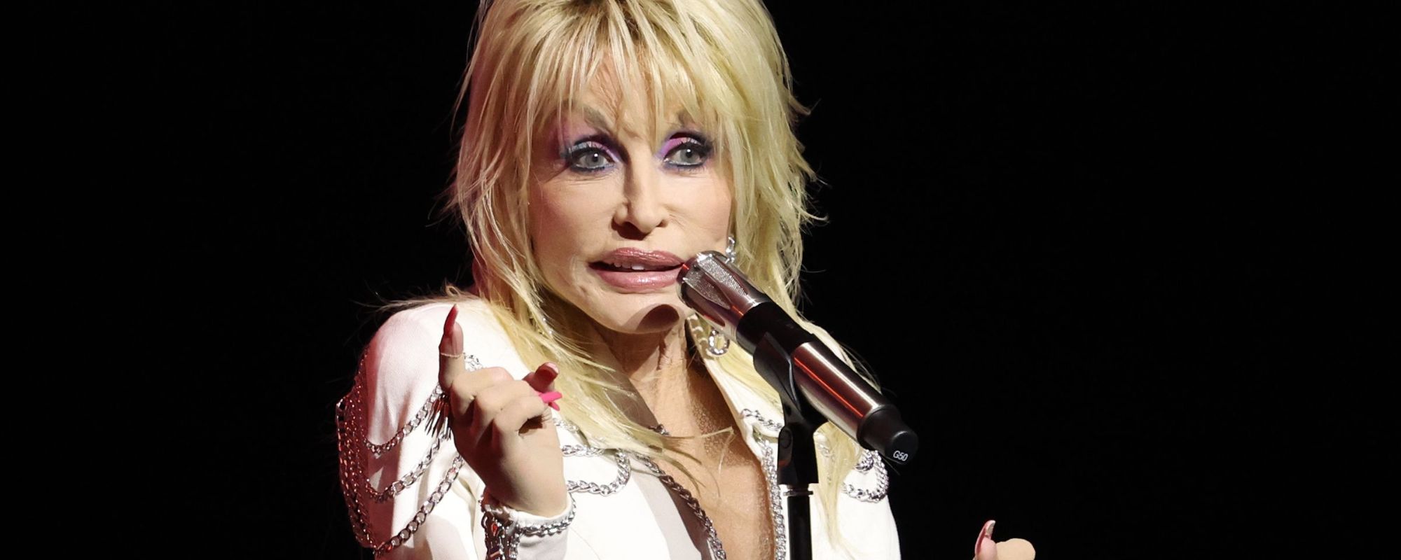 Dolly Parton’s Surprising Lifelong Connection to Kesha and Their Family Ties Behind “Old Flames Can’t Hold a Candle to You”