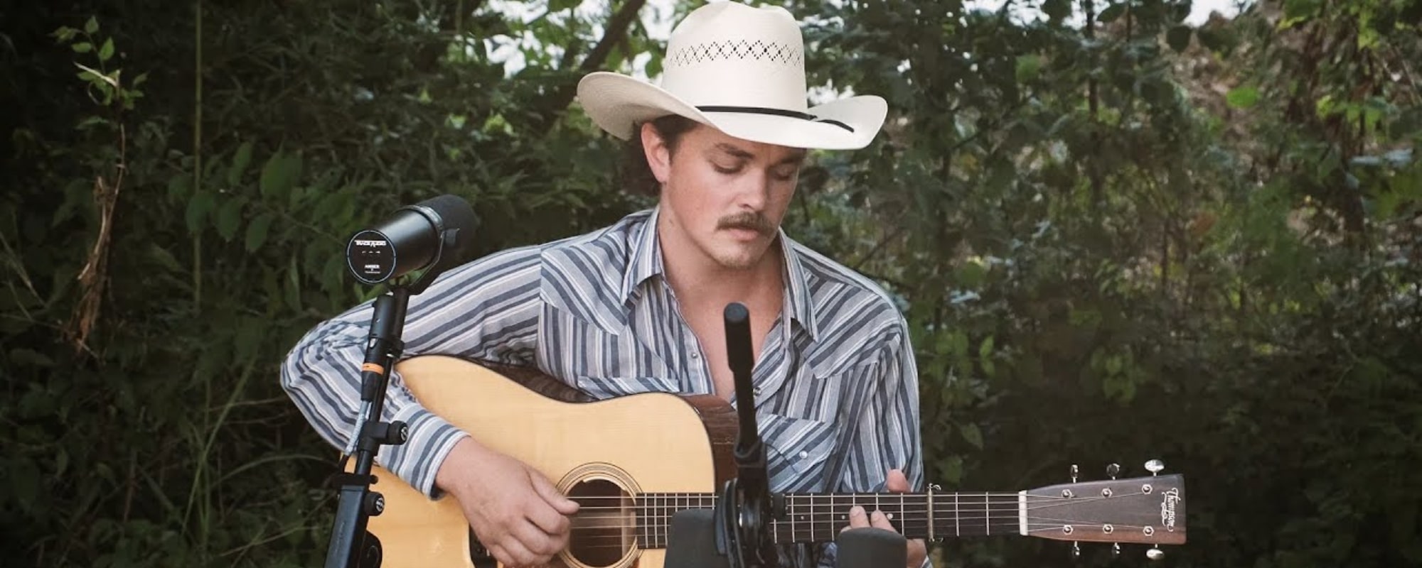 Zach Top recently performed with Billy Strings