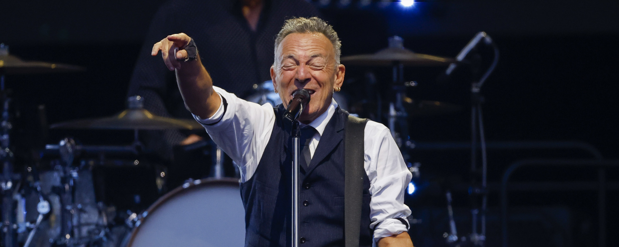 Ranking the 5 Best Album-Closers by Bruce Springsteen - American Songwriter
