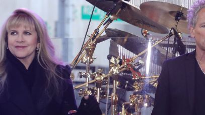 Stevie Nicks and Lindsey Buckingham performing as Fleetwood Mac