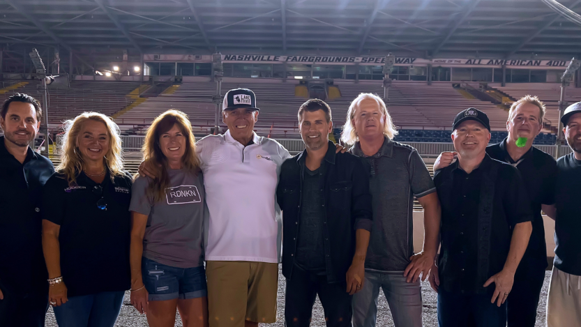 Manager Cole Johnstone, Nashville Motor Speedway’s Gina Knowles, Brown Lee Entertainment’s Nancy Lee and Dewayne Brown, Heartlands Lance Horton, Craig Anderson, Mike Myerson, Todd Anderson and Video Director Justin Mayotte