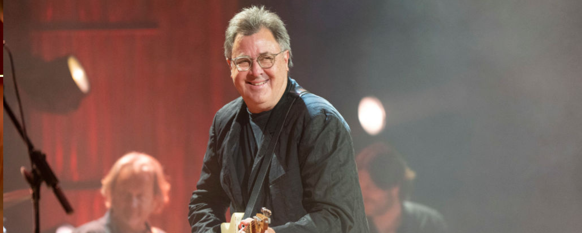 Vince Gill Talks Eagles, Playing Las Vegas Sphere: “The Most People I’ve Ever Been Ignored By” (Exclusive)