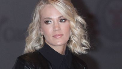 Carrie Underwood looking to the right