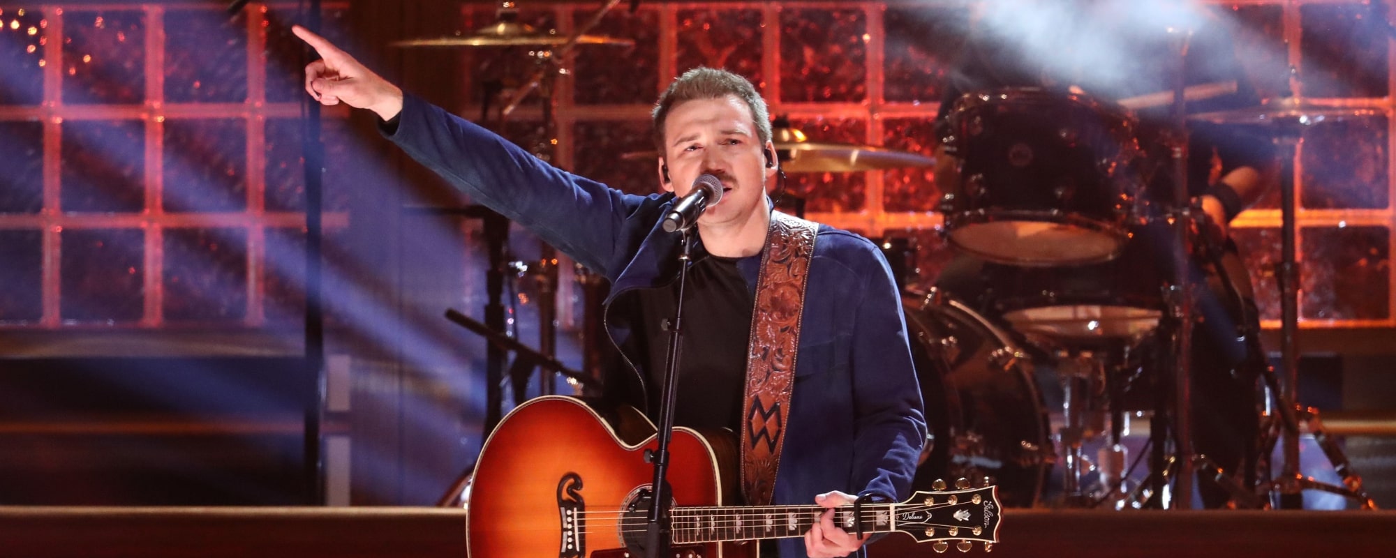 Morgan Wallen invited Lainey Wilson to sing with him in KC