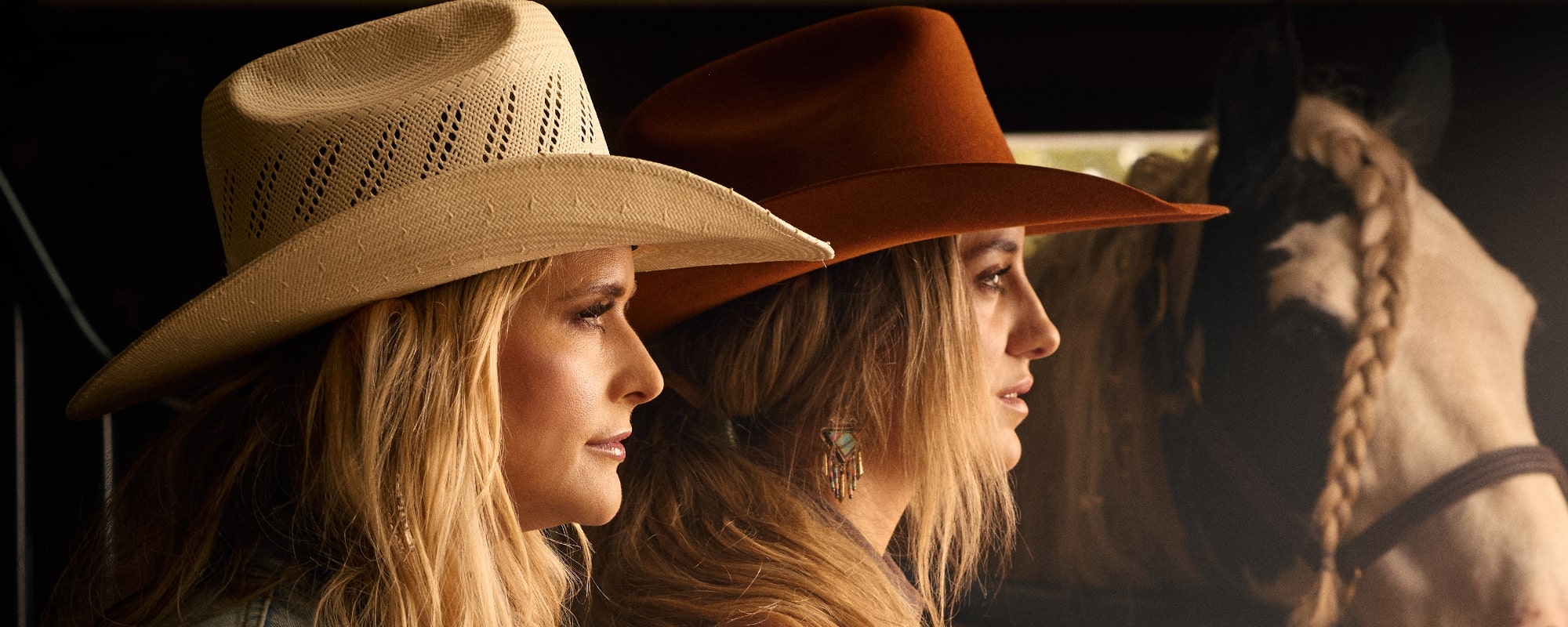 Lainey Wilson and Miranda Lambert Good Horses photo