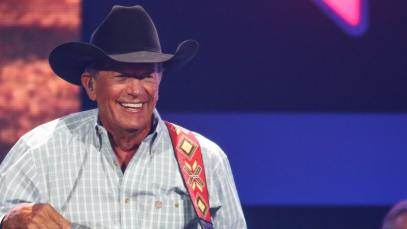 George Strait paid tribute to Brooks & Dunn with Boot Scootin Boogie